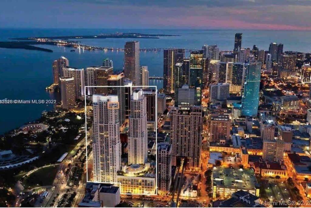 Resort And Luxurious Living In Downtown Miami Bagian luar foto